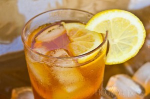 Refreshing Peach Ginger Iced Tea for HCG Phase 2 with lemon slice
